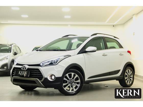 HYUNDAI HB20X 1.6 16V PREMIUM FLEX 4P AUTOMÁTICO